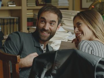 Carmen e I&ntilde;aki se casan en secreto ante un dudoso notario