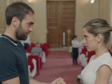 Carmen e I&ntilde;aki ensayan para su boda