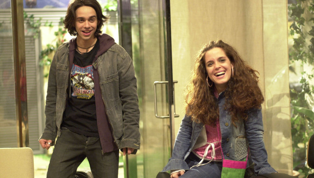 Nuria Gago es Laura Sandoval en 'Mis adorables vecinos'