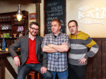 La cuadrilla de I&ntilde;aki en 'All&iacute; Abajo'