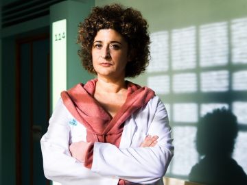 Teresa Quintero es &Aacute;ngela en 'All&iacute; Abajo'