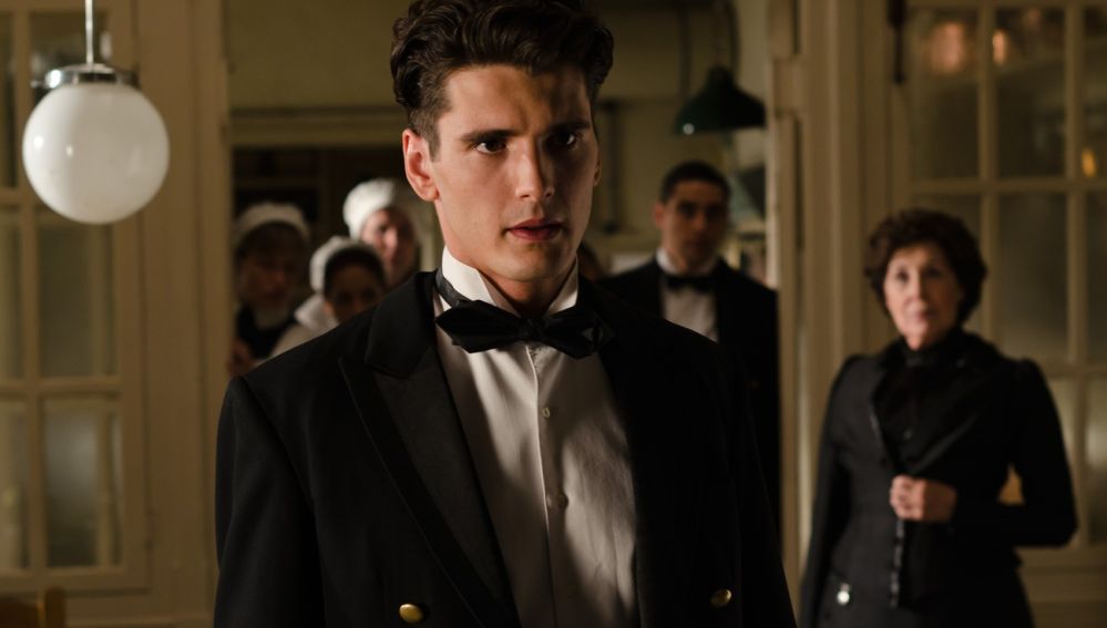 Yon González de 'Gran Hotel' en Antena 3