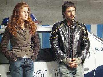 Lucas y Silvia, en plena operaci&oacute;n policial