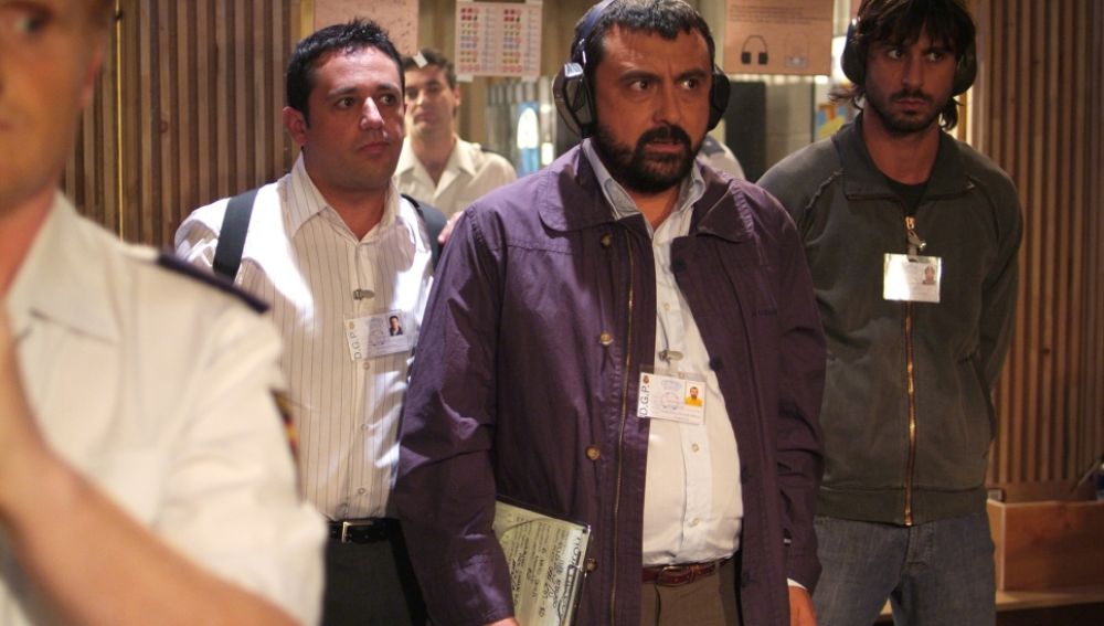 Paco cree que el padre Vicente ha sido asesinado