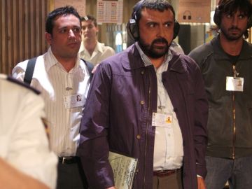 Paco cree que el padre Vicente ha sido asesinado Paco cree que el padre Vicente ha sido asesinado