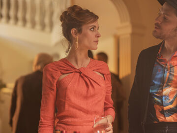 Nada consigue separar a Olivia de la intensa y turbulenta relación que la ata a Yaman